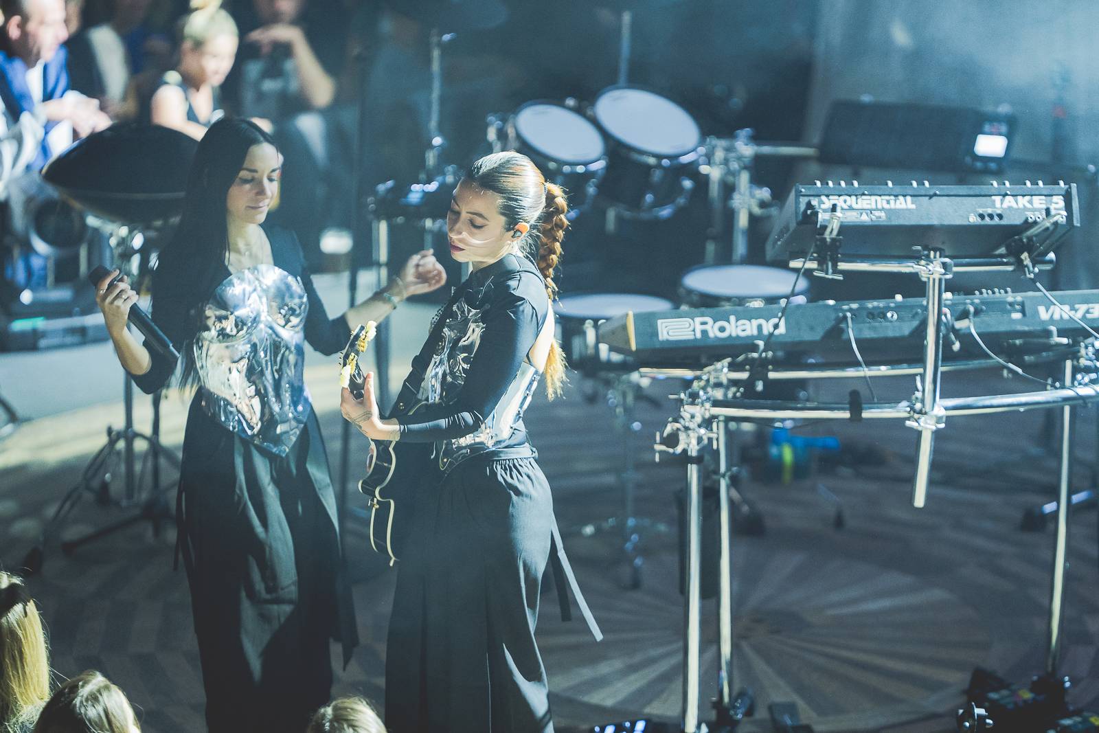 Giolì & Assia bavily vyprodaný Lucerna Music Bar, předskakovala jim Němka Joplyn