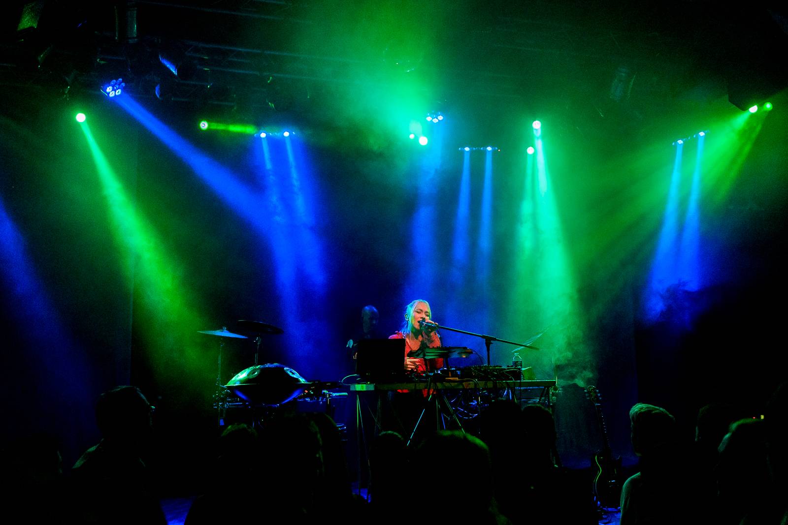 Giolì & Assia bavily vyprodaný Lucerna Music Bar, předskakovala jim Němka Joplyn