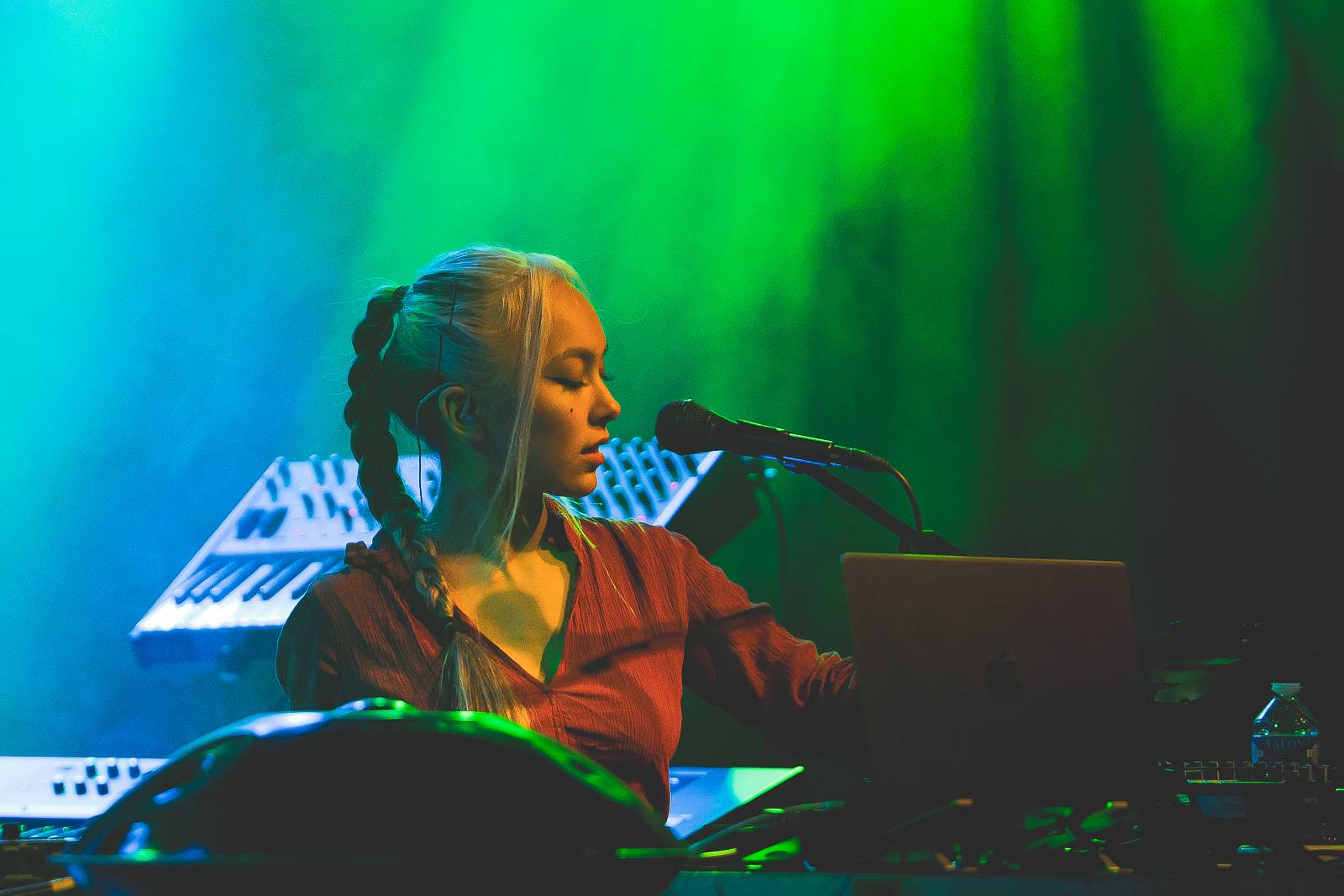 Giolì & Assia bavily vyprodaný Lucerna Music Bar, předskakovala jim Němka Joplyn