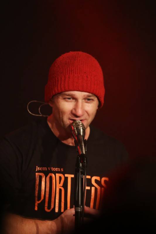 Portless přivezli do Brna nové album Recharged, pokřtily jim ho fanynky