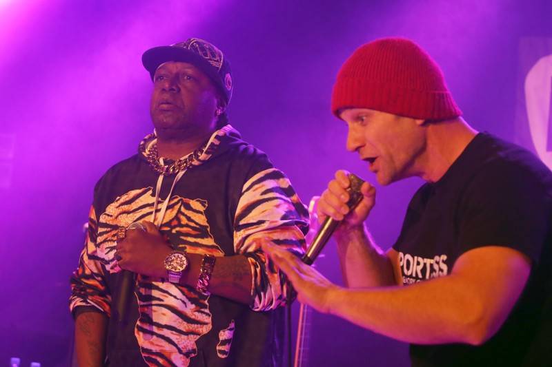 Portless přivezli do Brna nové album Recharged, pokřtily jim ho fanynky