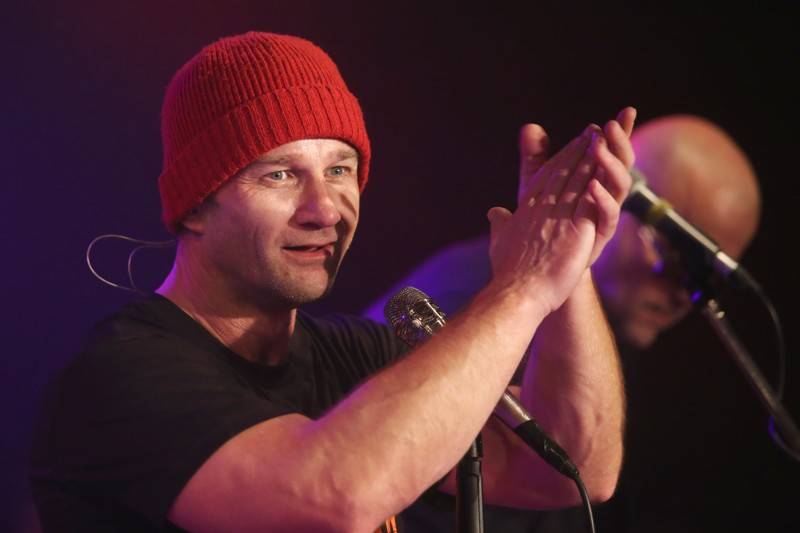 Portless přivezli do Brna nové album Recharged, pokřtily jim ho fanynky