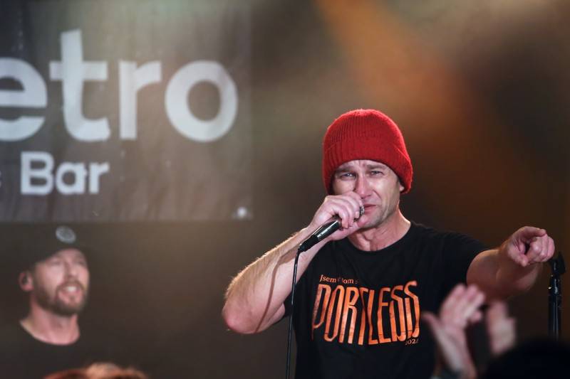 Portless přivezli do Brna nové album Recharged, pokřtily jim ho fanynky