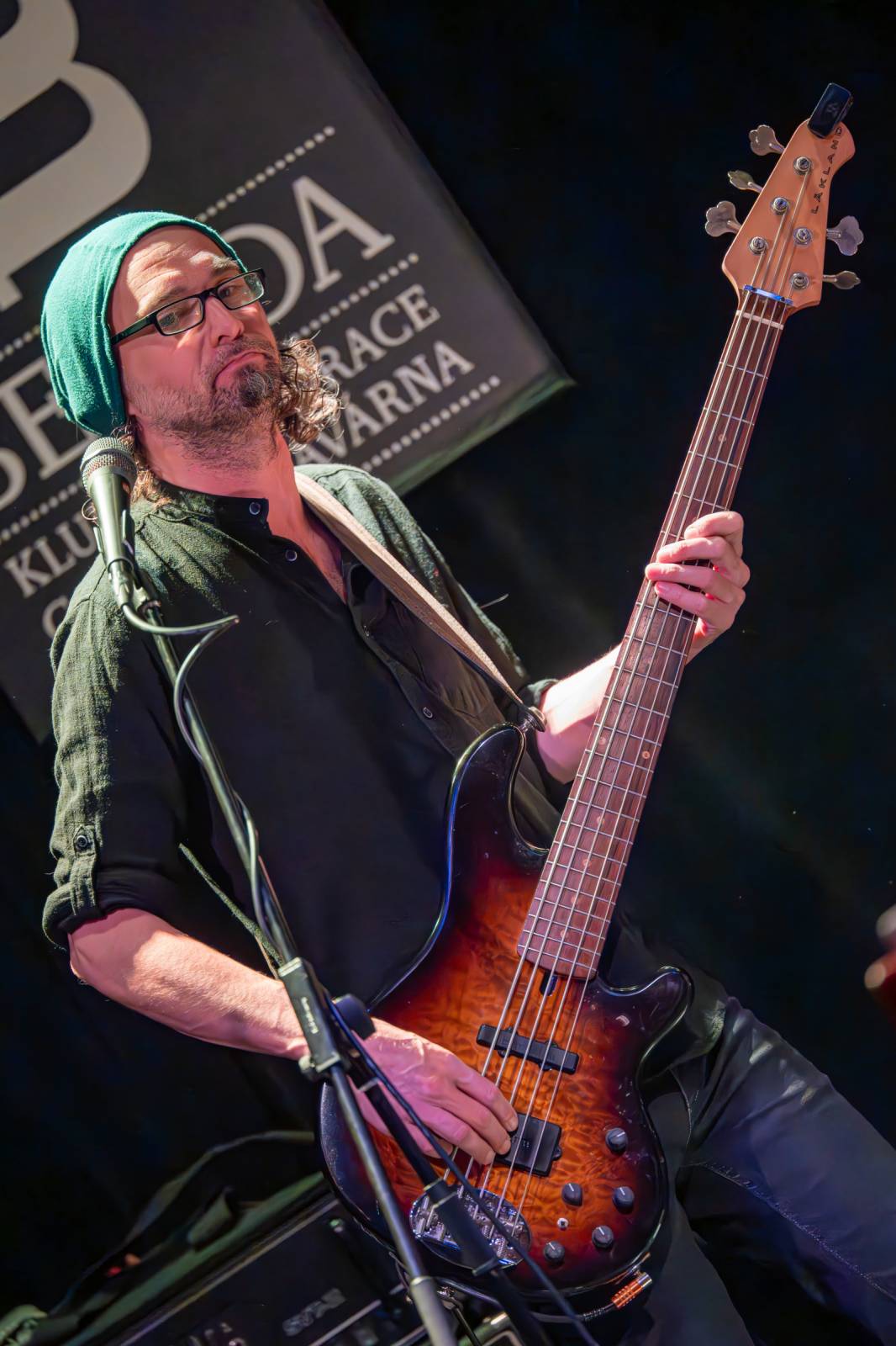 Ondřej Fencl a Hromosvod oslavili v Malostranské besedě třicet let na scéně