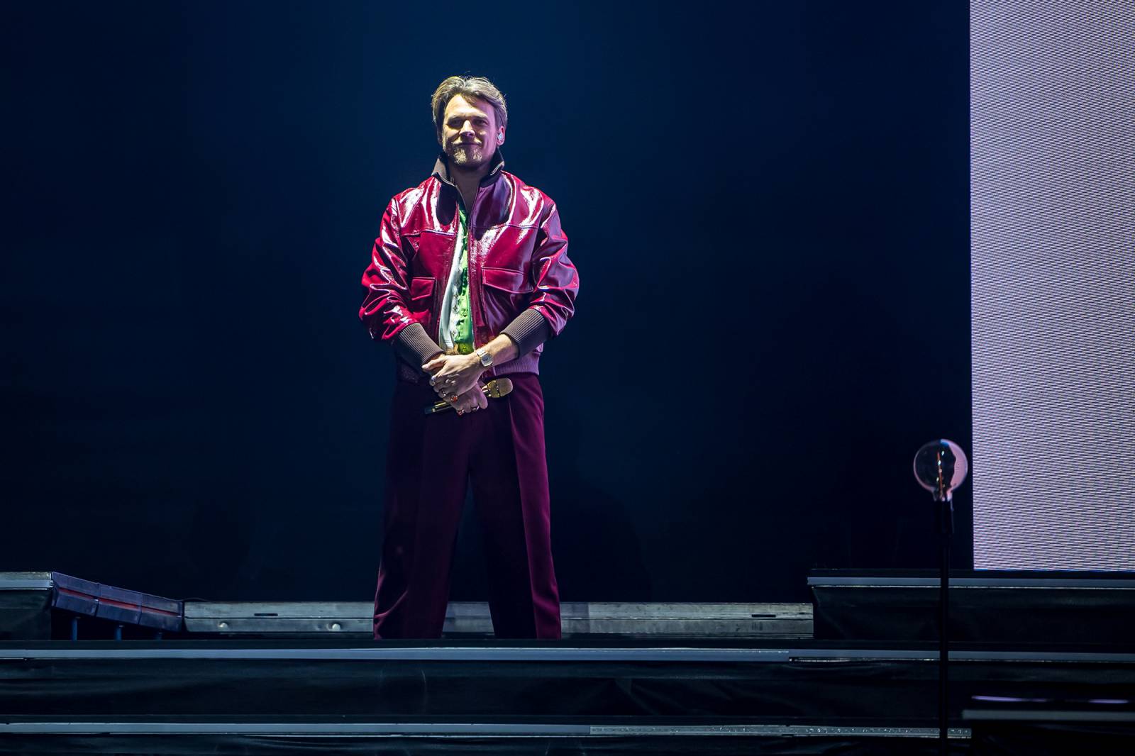 Kvalitní hudba, špičkoví tanečníci a emocemi nabitá show. Vojtěch Dyk si splnil sen a učaroval O2 areně