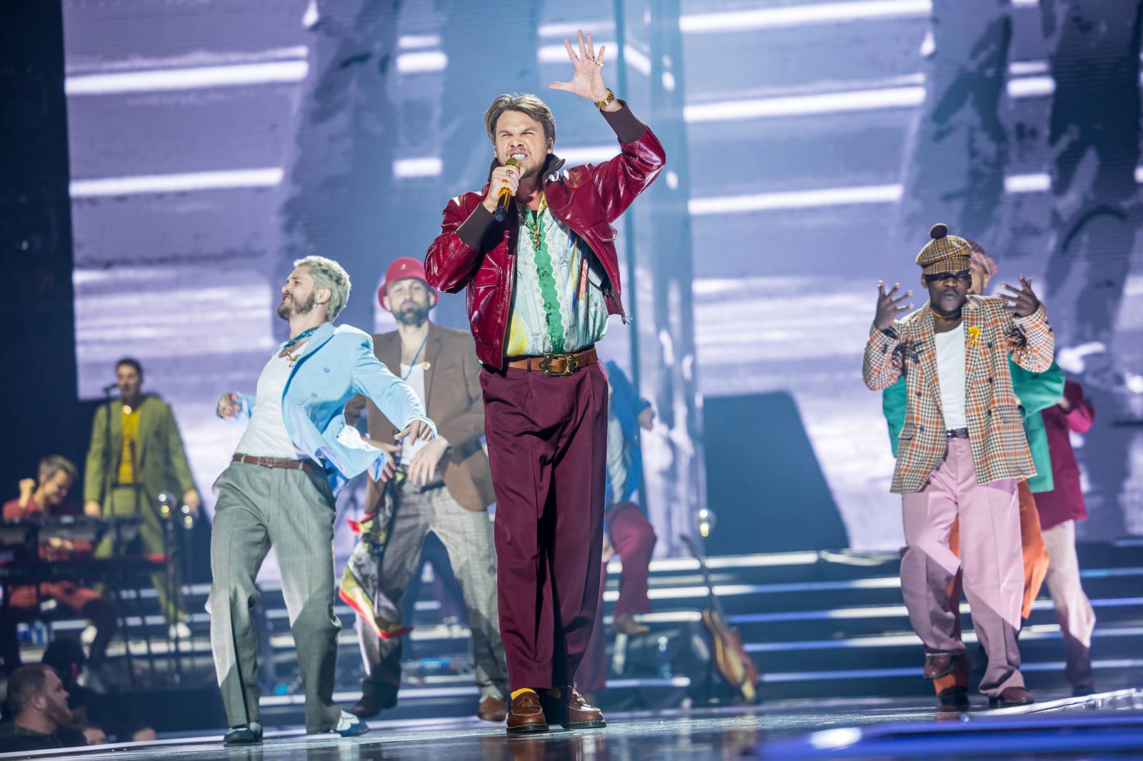 Kvalitní hudba, špičkoví tanečníci a emocemi nabitá show. Vojtěch Dyk si splnil sen a učaroval O2 areně