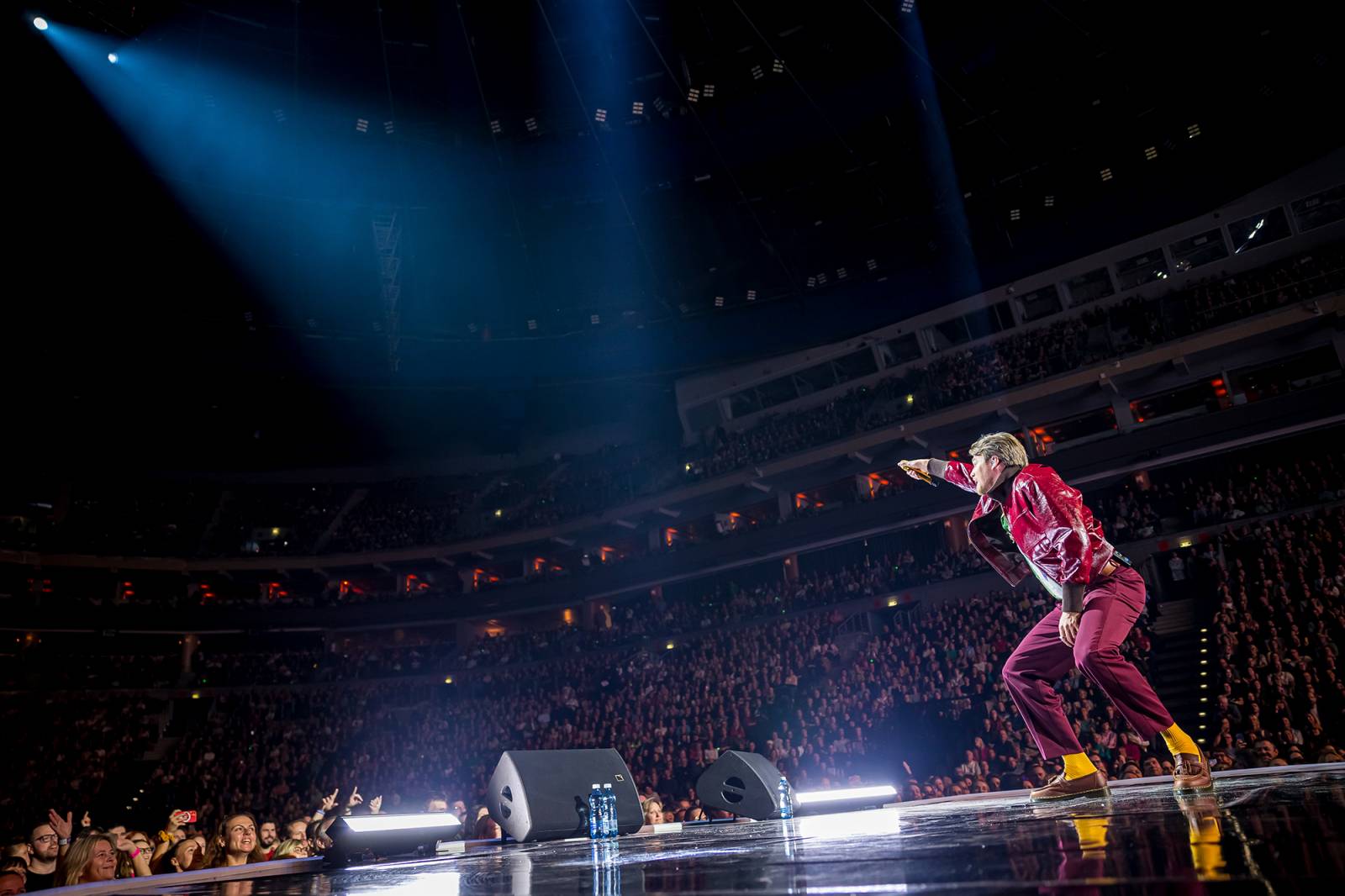 Kvalitní hudba, špičkoví tanečníci a emocemi nabitá show. Vojtěch Dyk si splnil sen a učaroval O2 areně