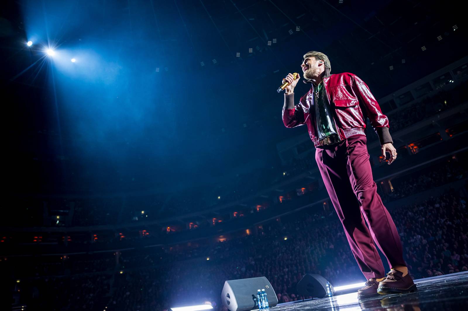 Kvalitní hudba, špičkoví tanečníci a emocemi nabitá show. Vojtěch Dyk si splnil sen a učaroval O2 areně