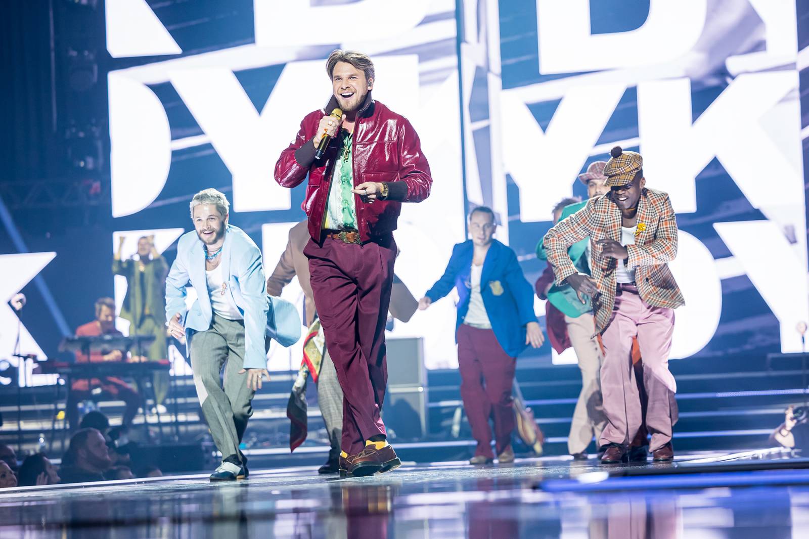 Kvalitní hudba, špičkoví tanečníci a emocemi nabitá show. Vojtěch Dyk si splnil sen a učaroval O2 areně