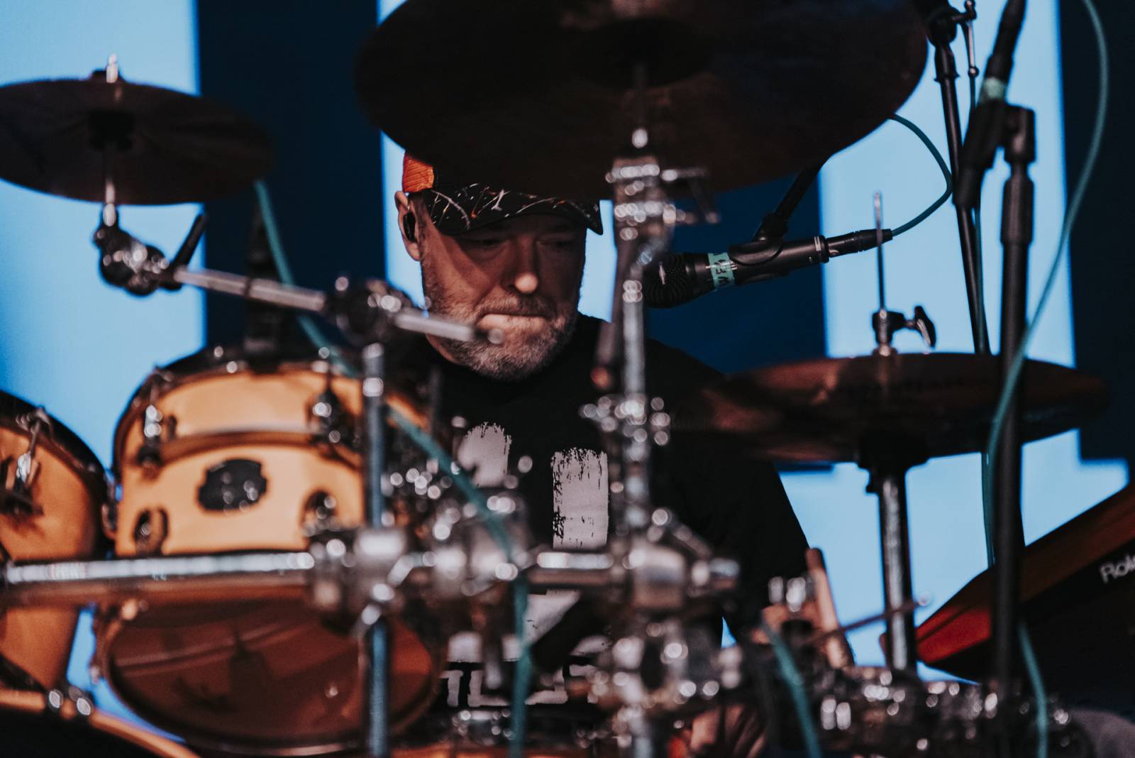 Wohnout zase elektricky. Kapela roztančila Plzeň, jejím hostem byli Resumé