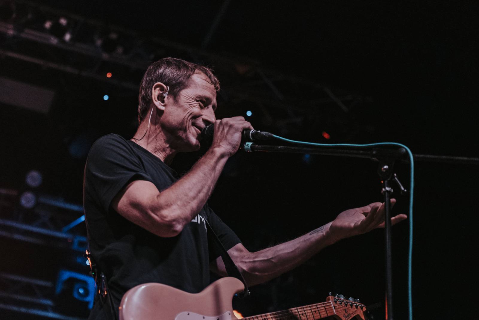 Wohnout zase elektricky. Kapela roztančila Plzeň, jejím hostem byli Resumé