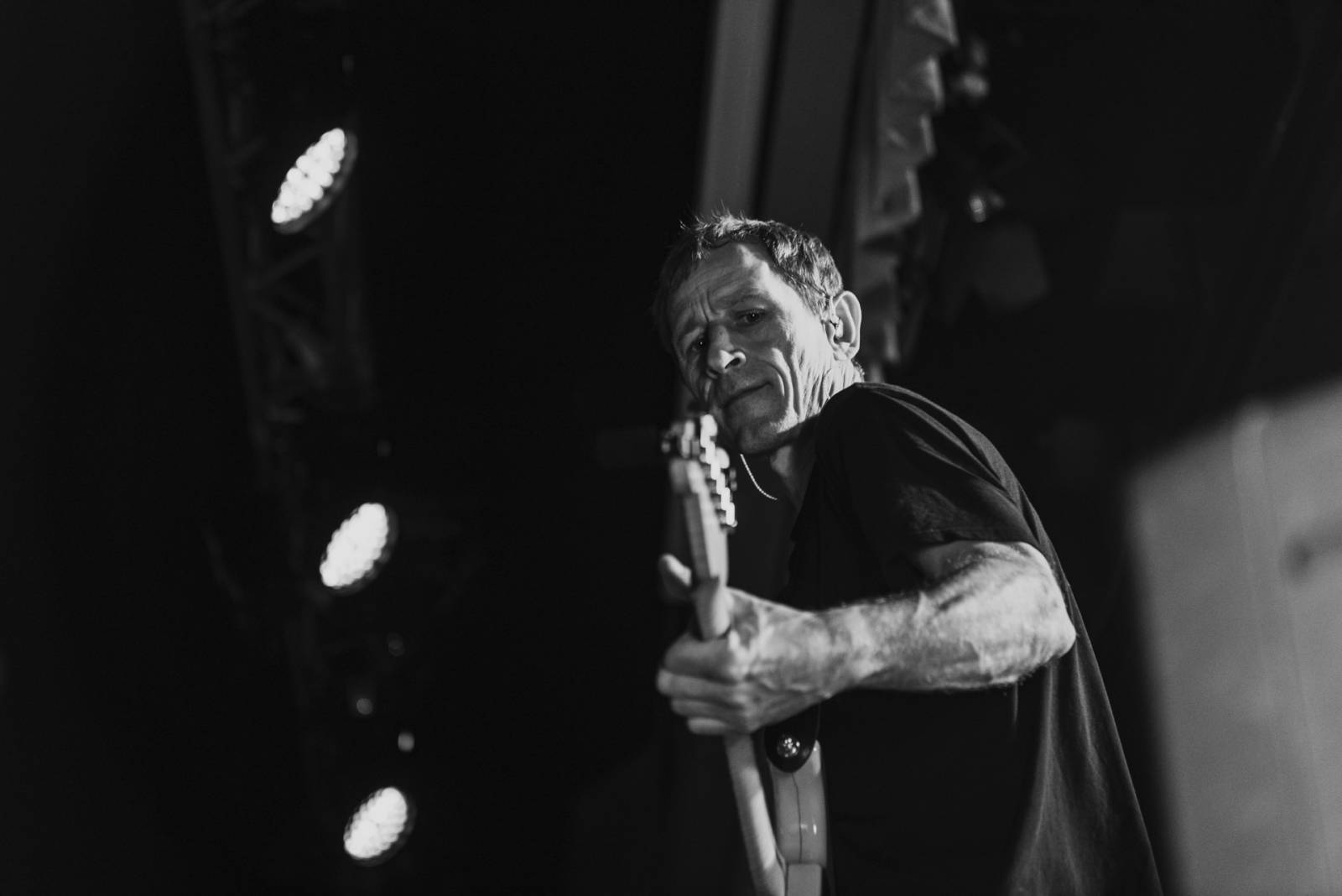 Wohnout zase elektricky. Kapela roztančila Plzeň, jejím hostem byli Resumé