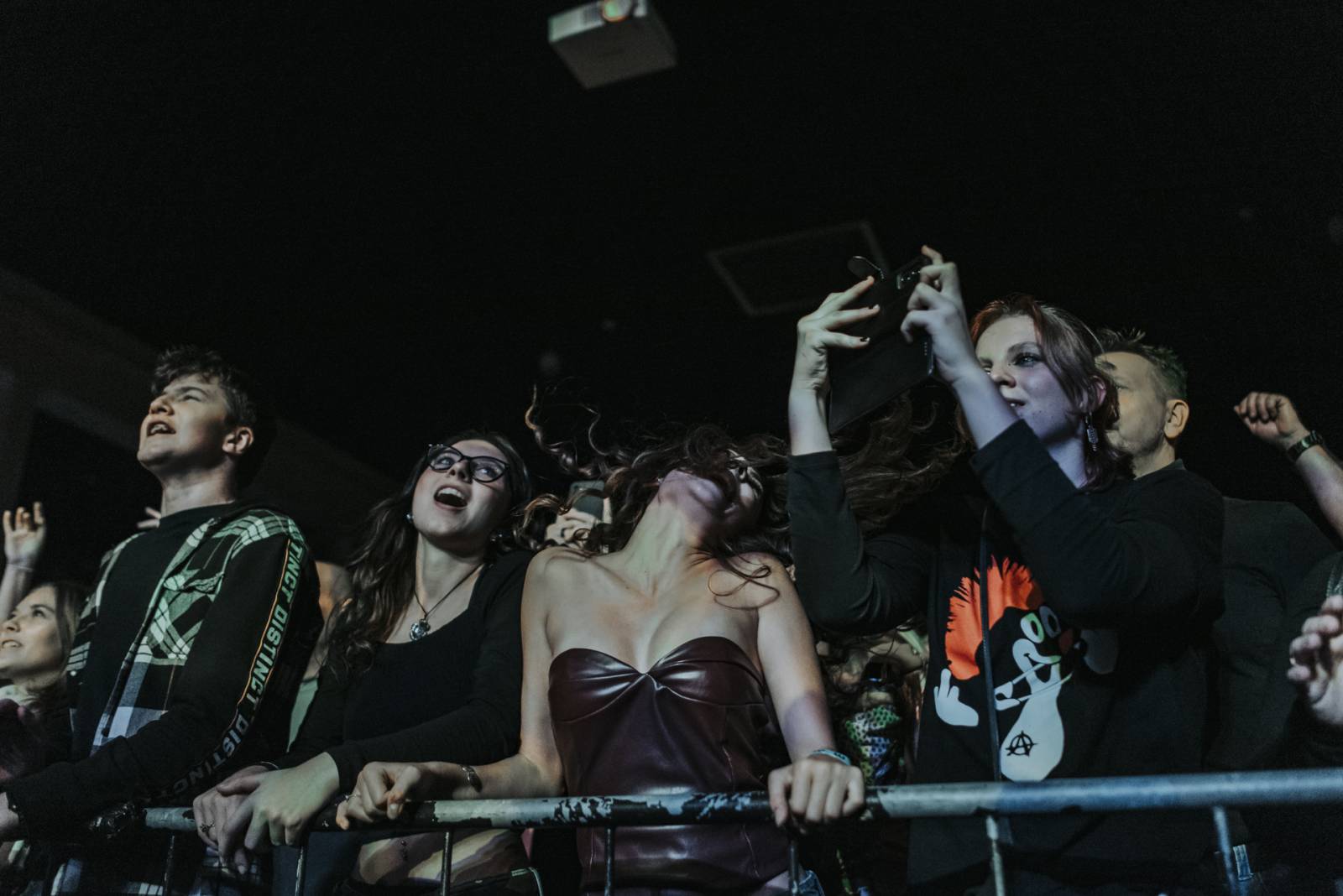 Wohnout zase elektricky. Kapela roztančila Plzeň, jejím hostem byli Resumé