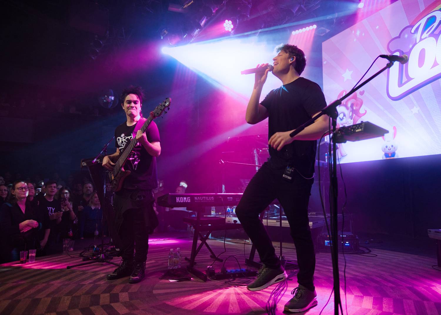 Dirty Loops odpálili v Lucerna Music Baru pořádnou nálož funku