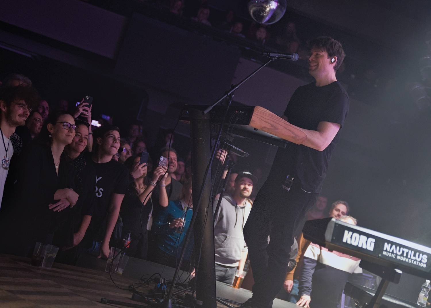 Dirty Loops odpálili v Lucerna Music Baru pořádnou nálož funku