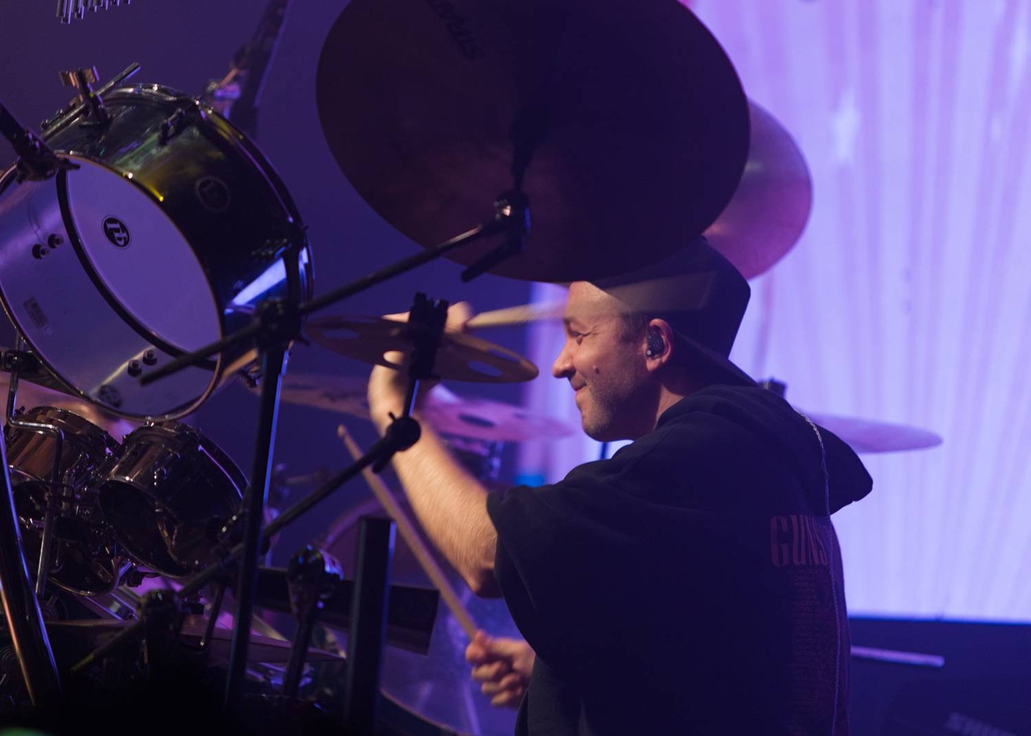 Dirty Loops odpálili v Lucerna Music Baru pořádnou nálož funku