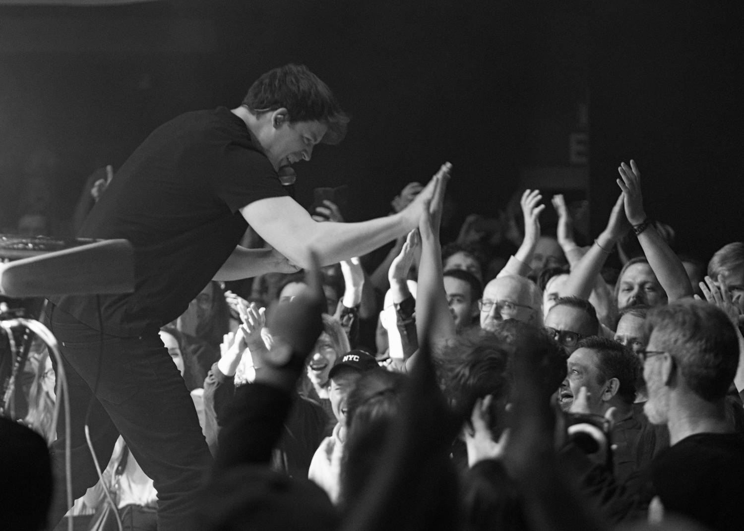 Dirty Loops odpálili v Lucerna Music Baru pořádnou nálož funku