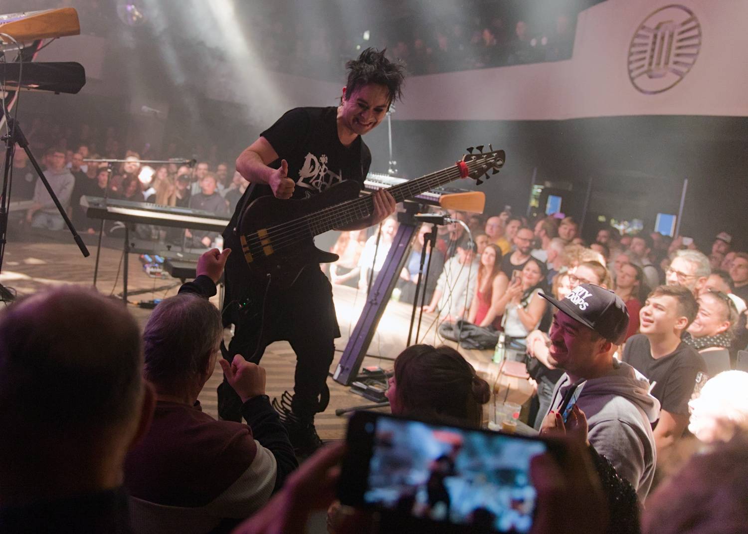 Dirty Loops odpálili v Lucerna Music Baru pořádnou nálož funku