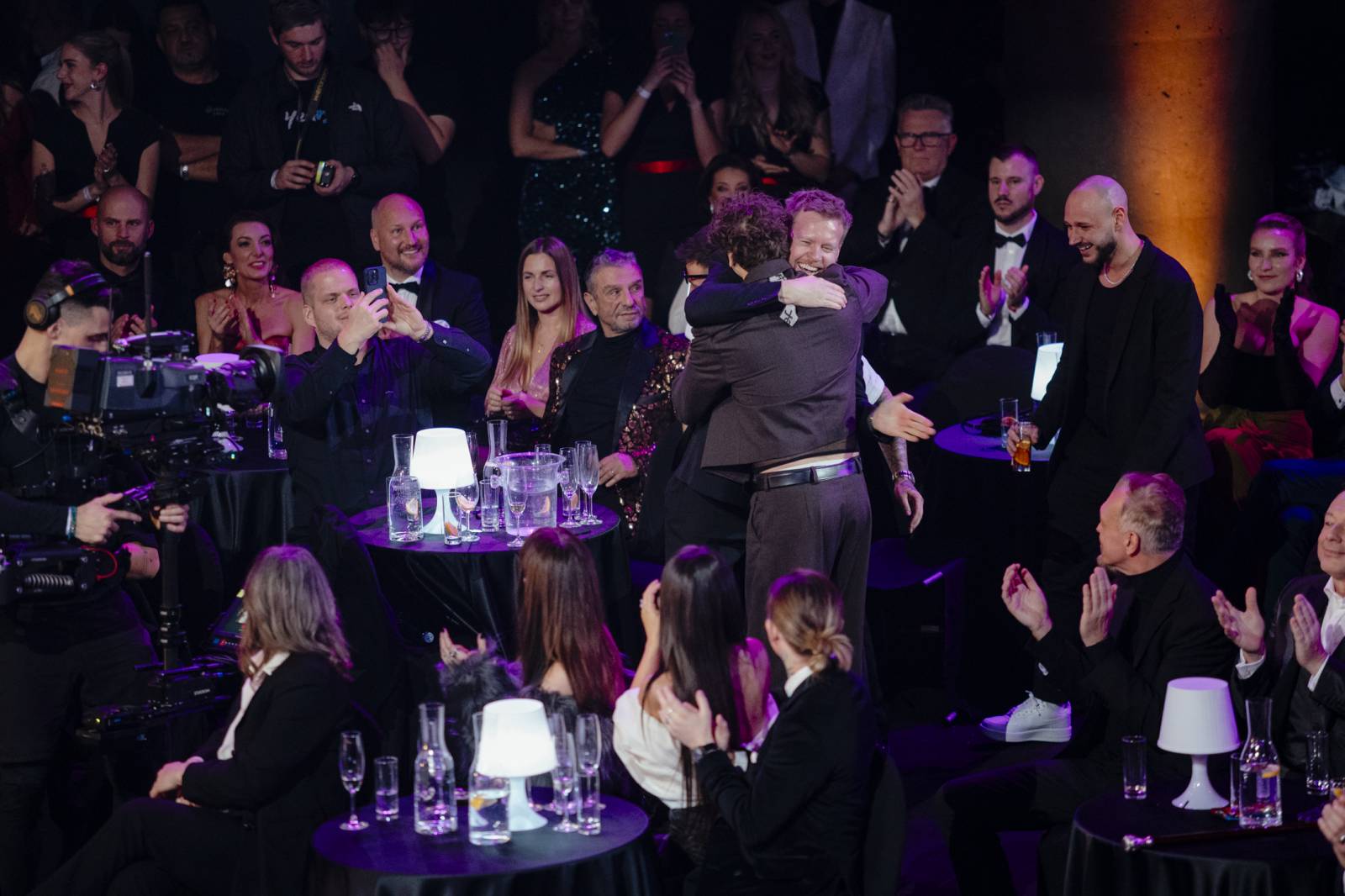 Absolutní slavicí se stala Ewa Farna. Vyhráli i Marek Ztracený a Kabát, bronzem překvapil Václav Noid Bárta