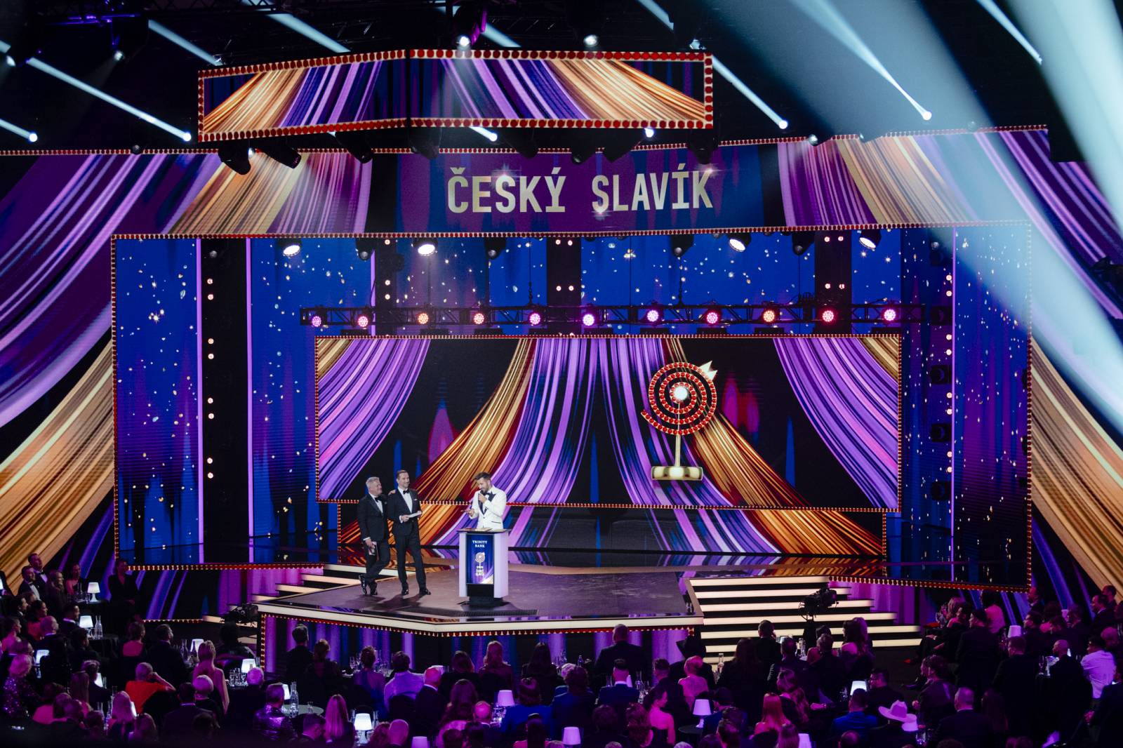 Absolutní slavicí se stala Ewa Farna. Vyhráli i Marek Ztracený a Kabát, bronzem překvapil Václav Noid Bárta