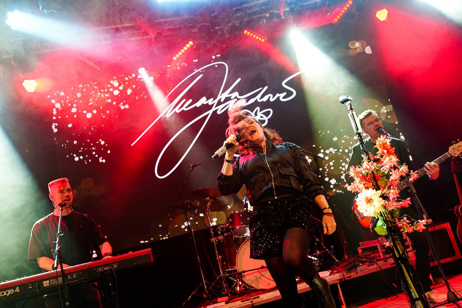 Živelná show, která nenechala nikoho v klidu. Takový byl koncert Marty Jandové v Lucerna Music Baru