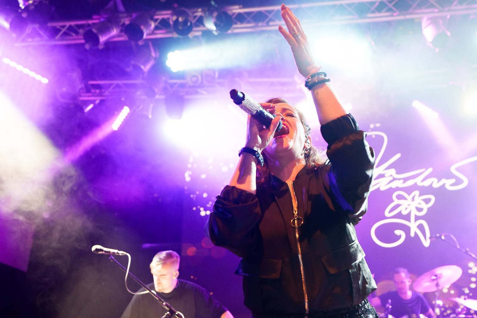 Živelná show, která nenechala nikoho v klidu. Takový byl koncert Marty Jandové v Lucerna Music Baru