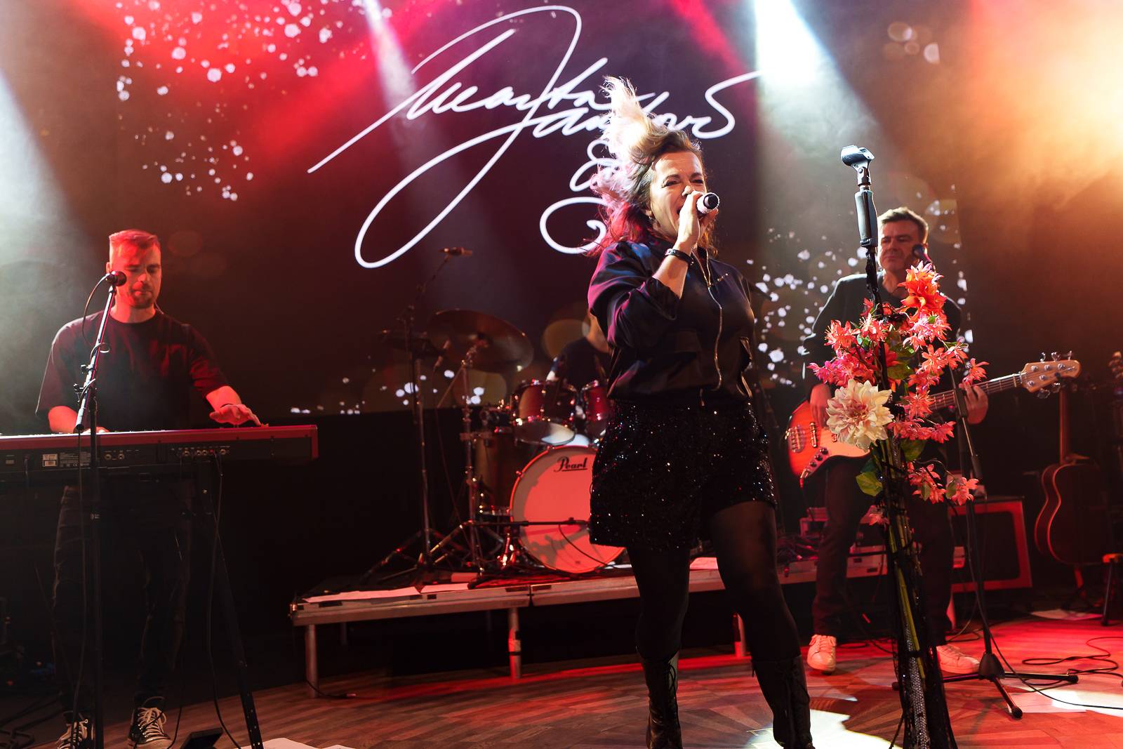 Živelná show, která nenechala nikoho v klidu. Takový byl koncert Marty Jandové v Lucerna Music Baru