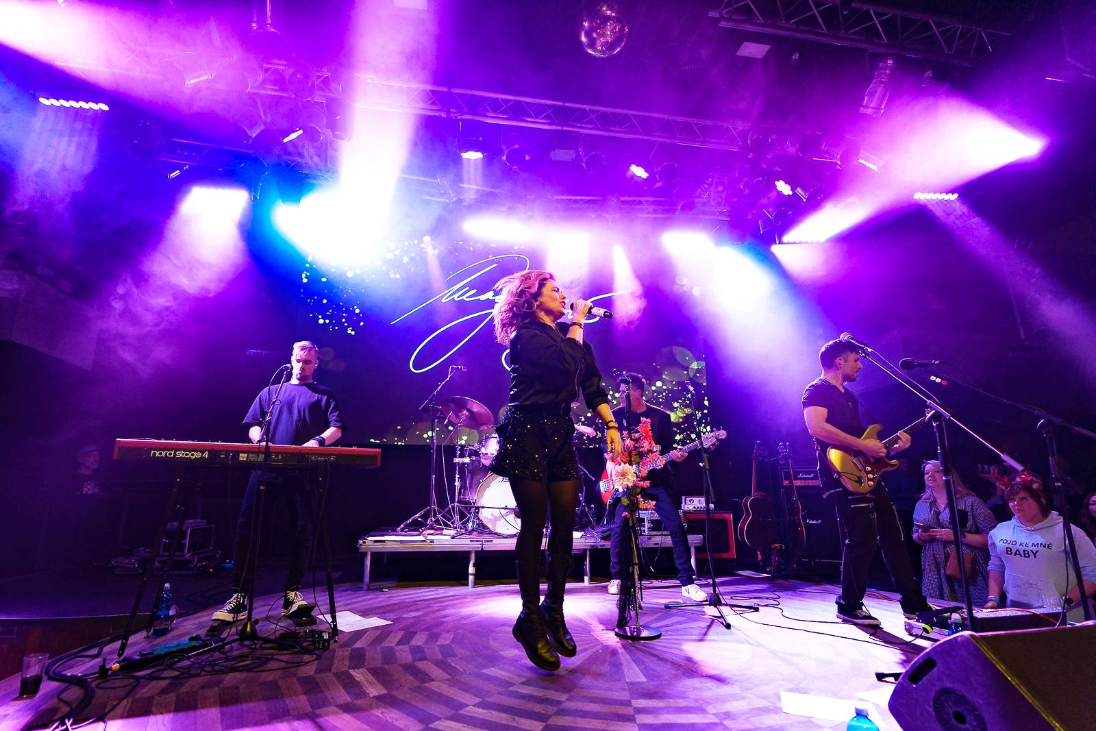 Živelná show, která nenechala nikoho v klidu. Takový byl koncert Marty Jandové v Lucerna Music Baru
