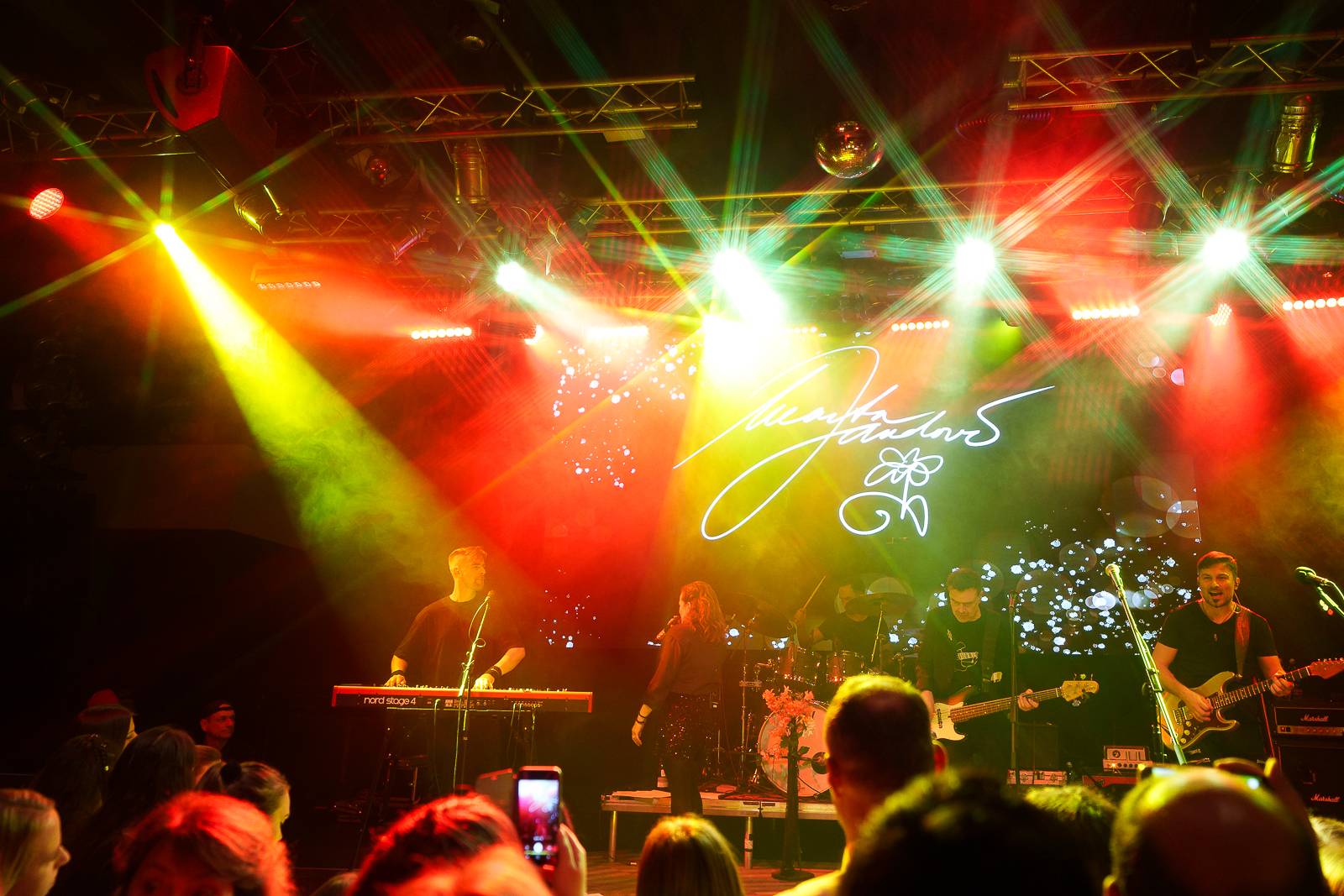 Živelná show, která nenechala nikoho v klidu. Takový byl koncert Marty Jandové v Lucerna Music Baru