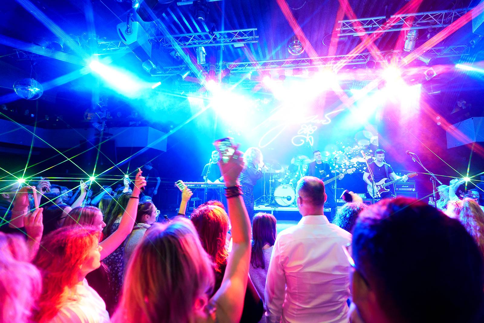 Živelná show, která nenechala nikoho v klidu. Takový byl koncert Marty Jandové v Lucerna Music Baru