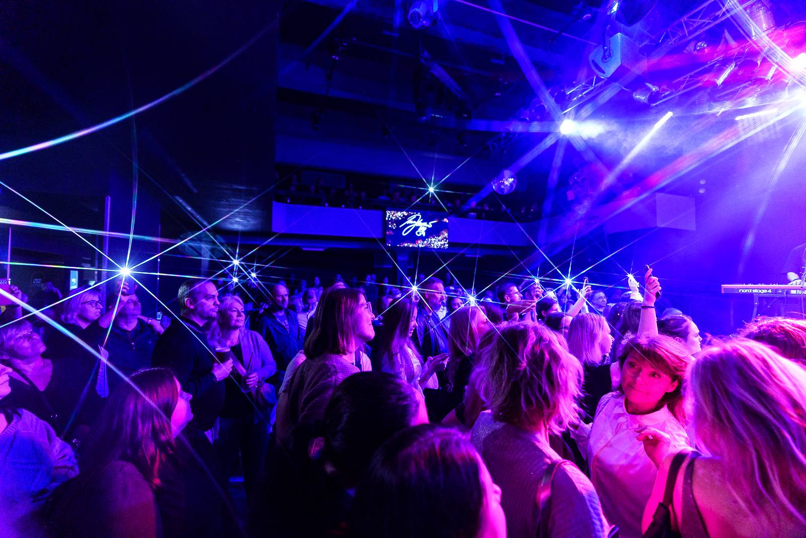 Živelná show, která nenechala nikoho v klidu. Takový byl koncert Marty Jandové v Lucerna Music Baru