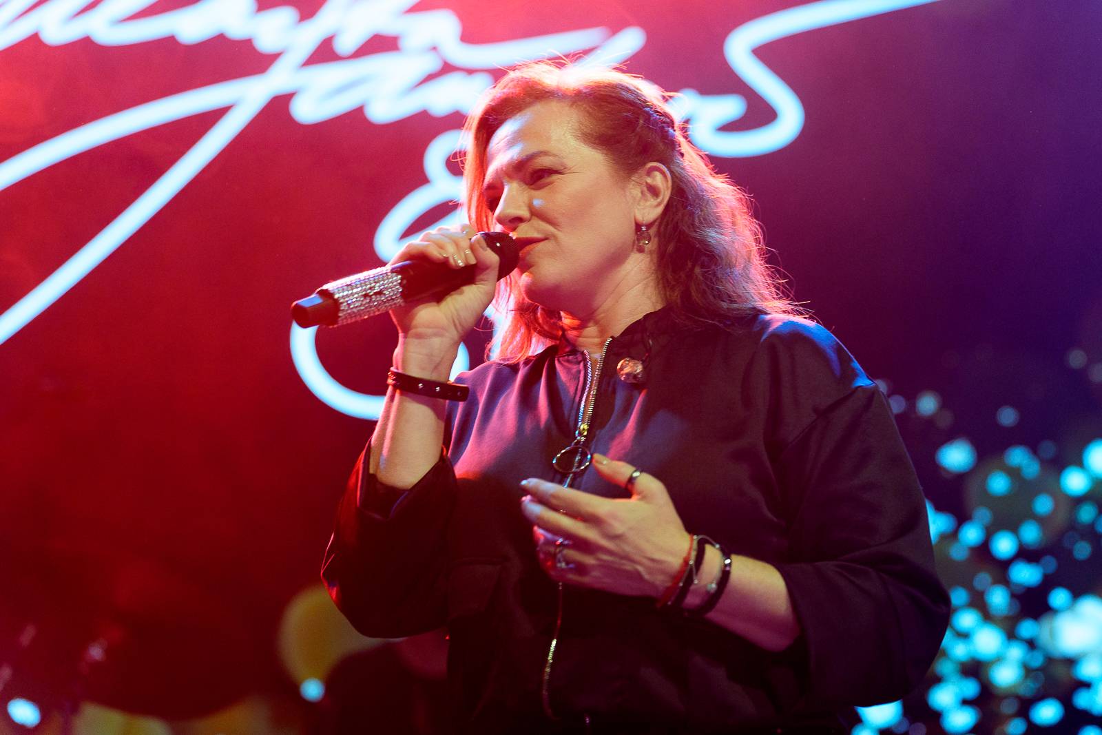 Živelná show, která nenechala nikoho v klidu. Takový byl koncert Marty Jandové v Lucerna Music Baru