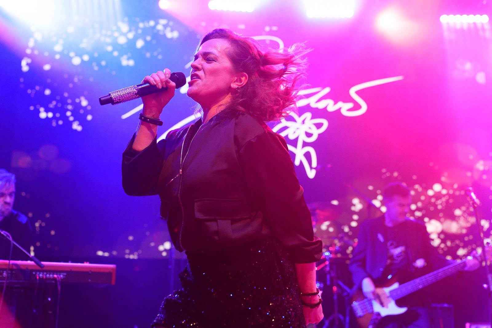 Živelná show, která nenechala nikoho v klidu. Takový byl koncert Marty Jandové v Lucerna Music Baru