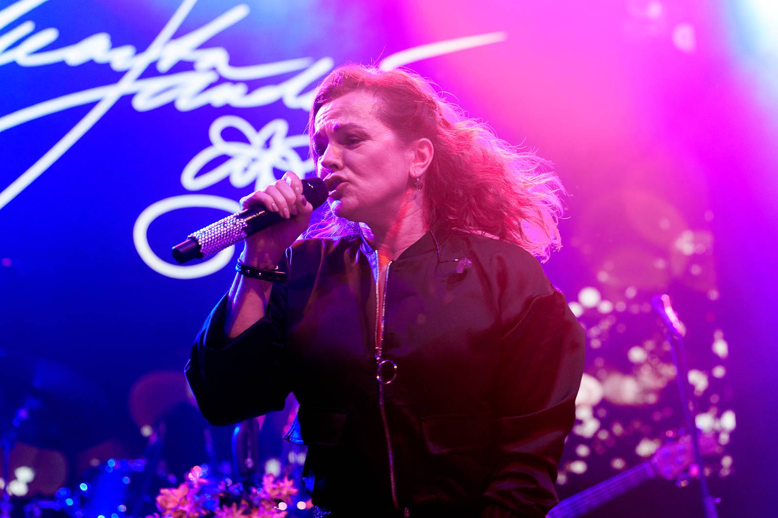 Živelná show, která nenechala nikoho v klidu. Takový byl koncert Marty Jandové v Lucerna Music Baru