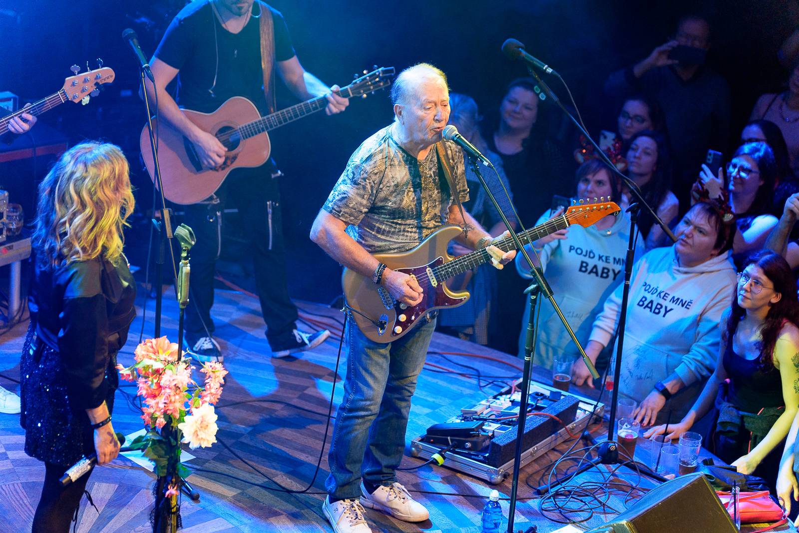 Živelná show, která nenechala nikoho v klidu. Takový byl koncert Marty Jandové v Lucerna Music Baru
