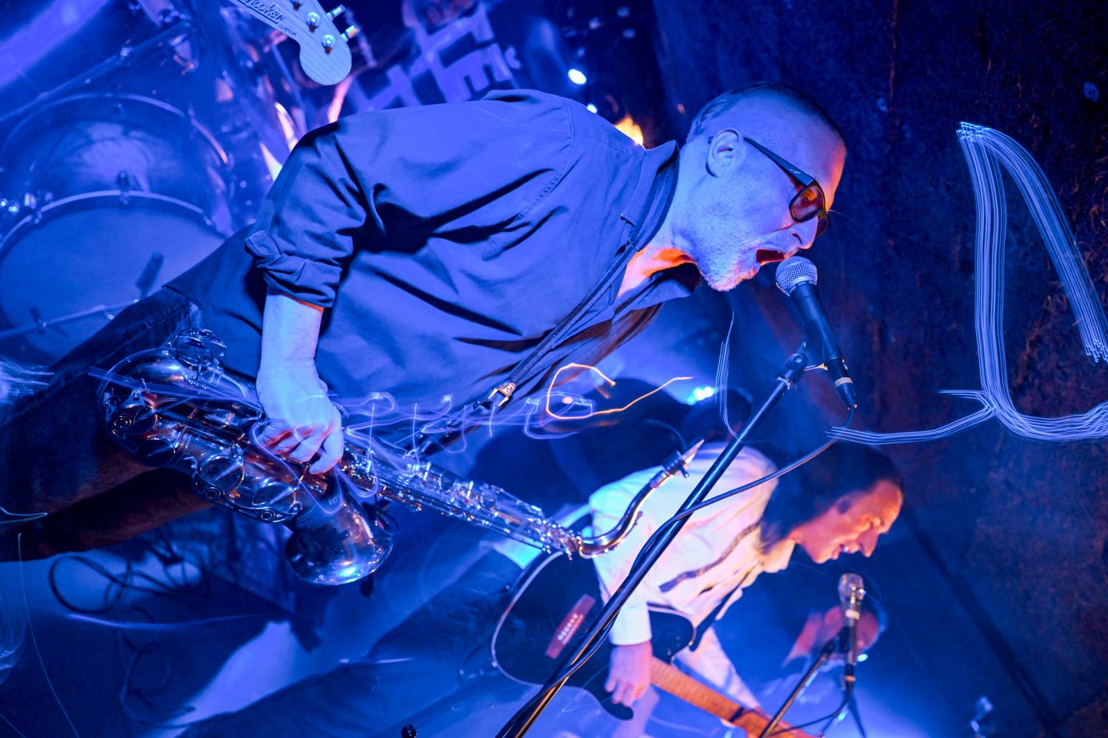 Schodiště pokřtilo v Café V lese modrou část svého 2LP, kmotrem se stal Golda ze Znouzectnosti