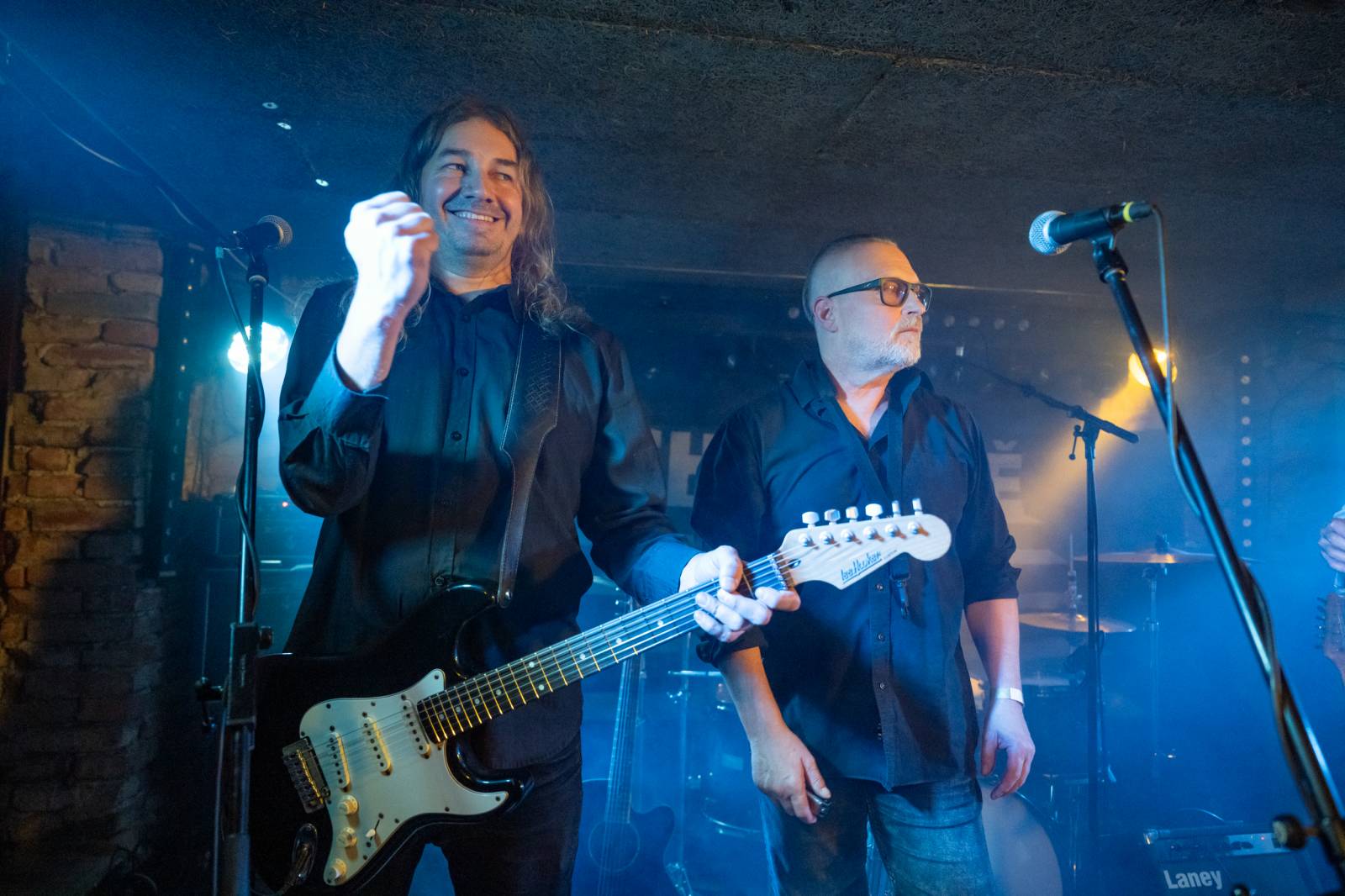 Schodiště pokřtilo v Café V lese modrou část svého 2LP, kmotrem se stal Golda ze Znouzectnosti