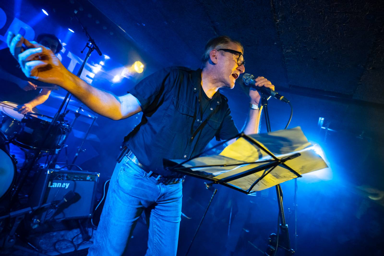 Schodiště pokřtilo v Café V lese modrou část svého 2LP, kmotrem se stal Golda ze Znouzectnosti