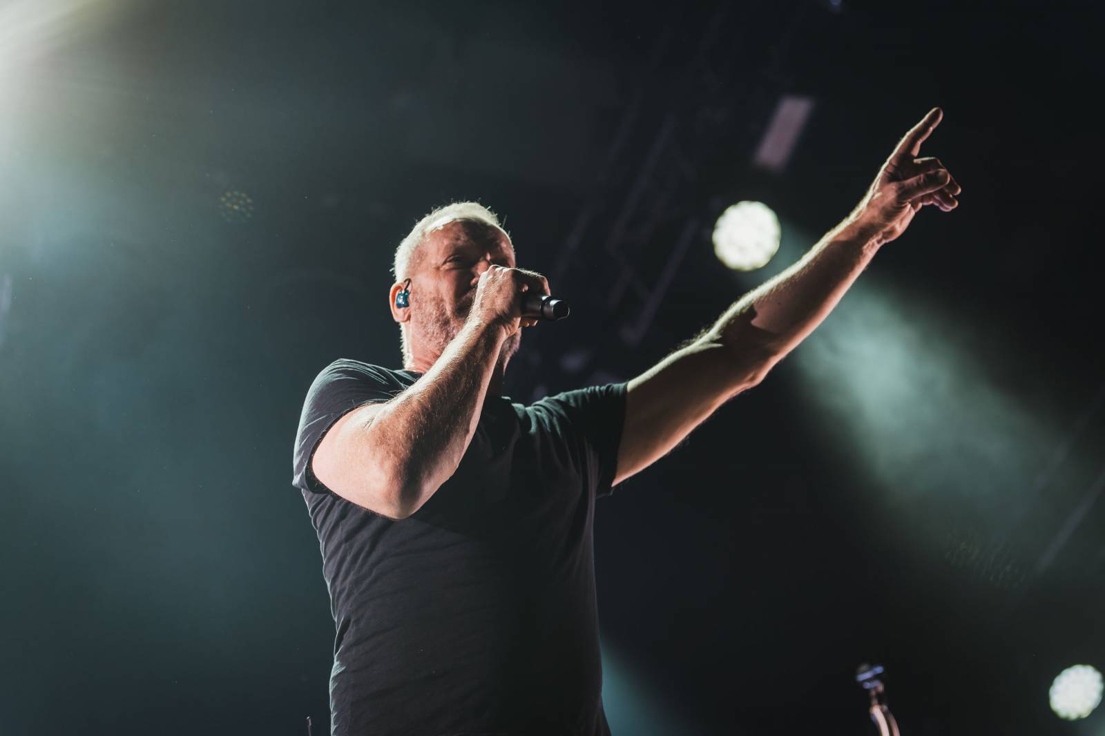 David Koller v Praze navodil vánoční atmosféru, do Fora Karlín si pozval Bena Cristovao a Lenku Dusilovou