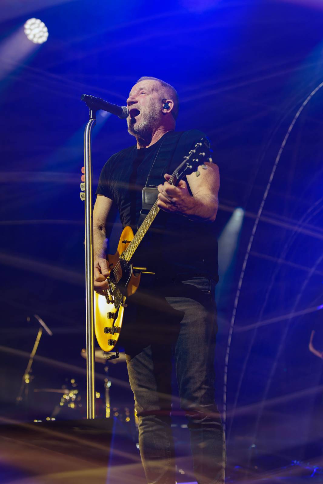 David Koller v Praze navodil vánoční atmosféru, do Fora Karlín si pozval Bena Cristovao a Lenku Dusilovou