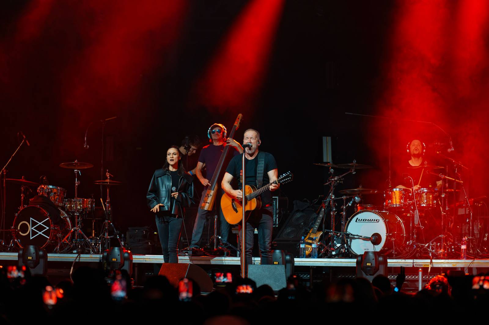 David Koller v Praze navodil vánoční atmosféru, do Fora Karlín si pozval Bena Cristovao a Lenku Dusilovou