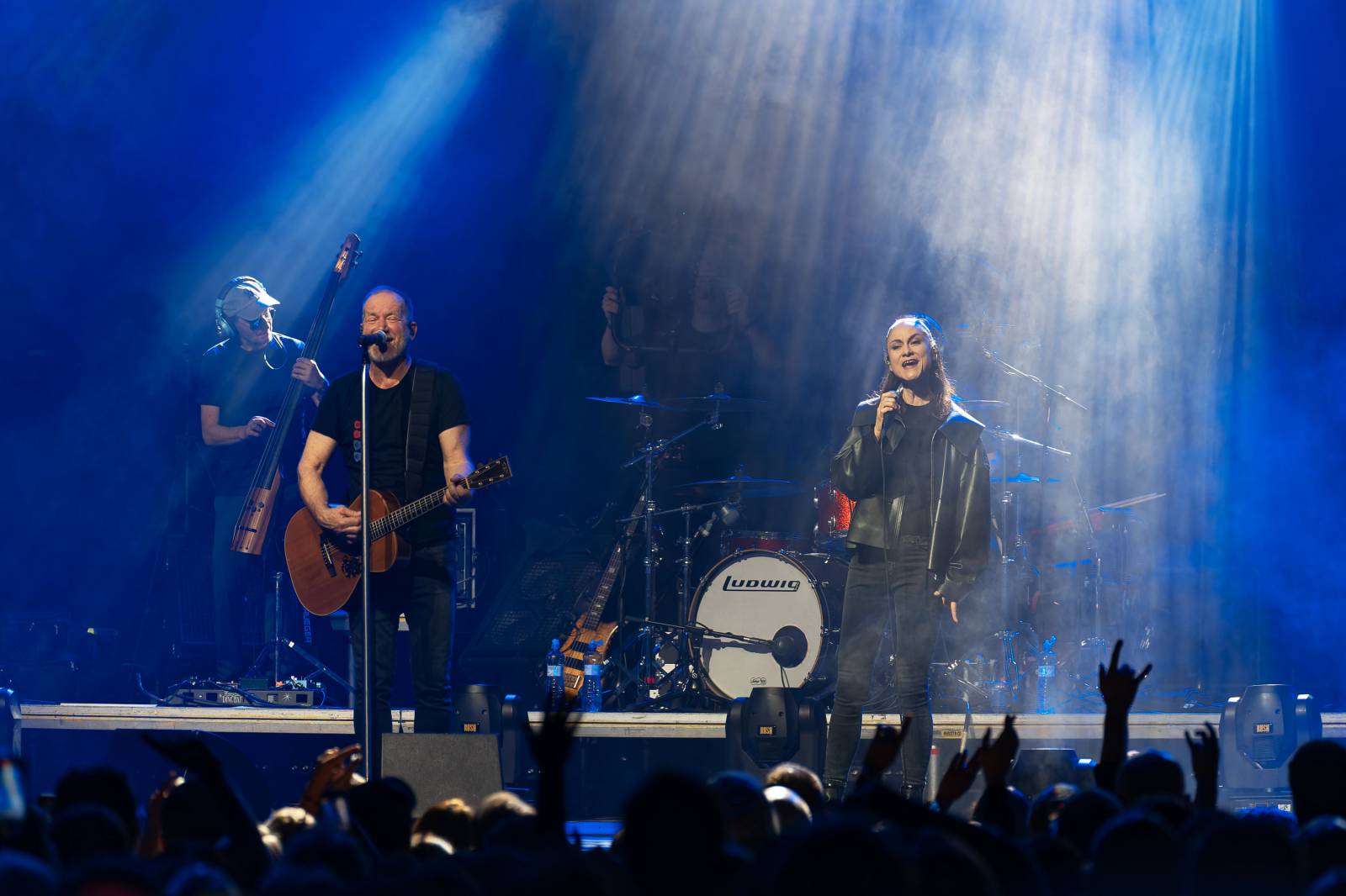 David Koller v Praze navodil vánoční atmosféru, do Fora Karlín si pozval Bena Cristovao a Lenku Dusilovou