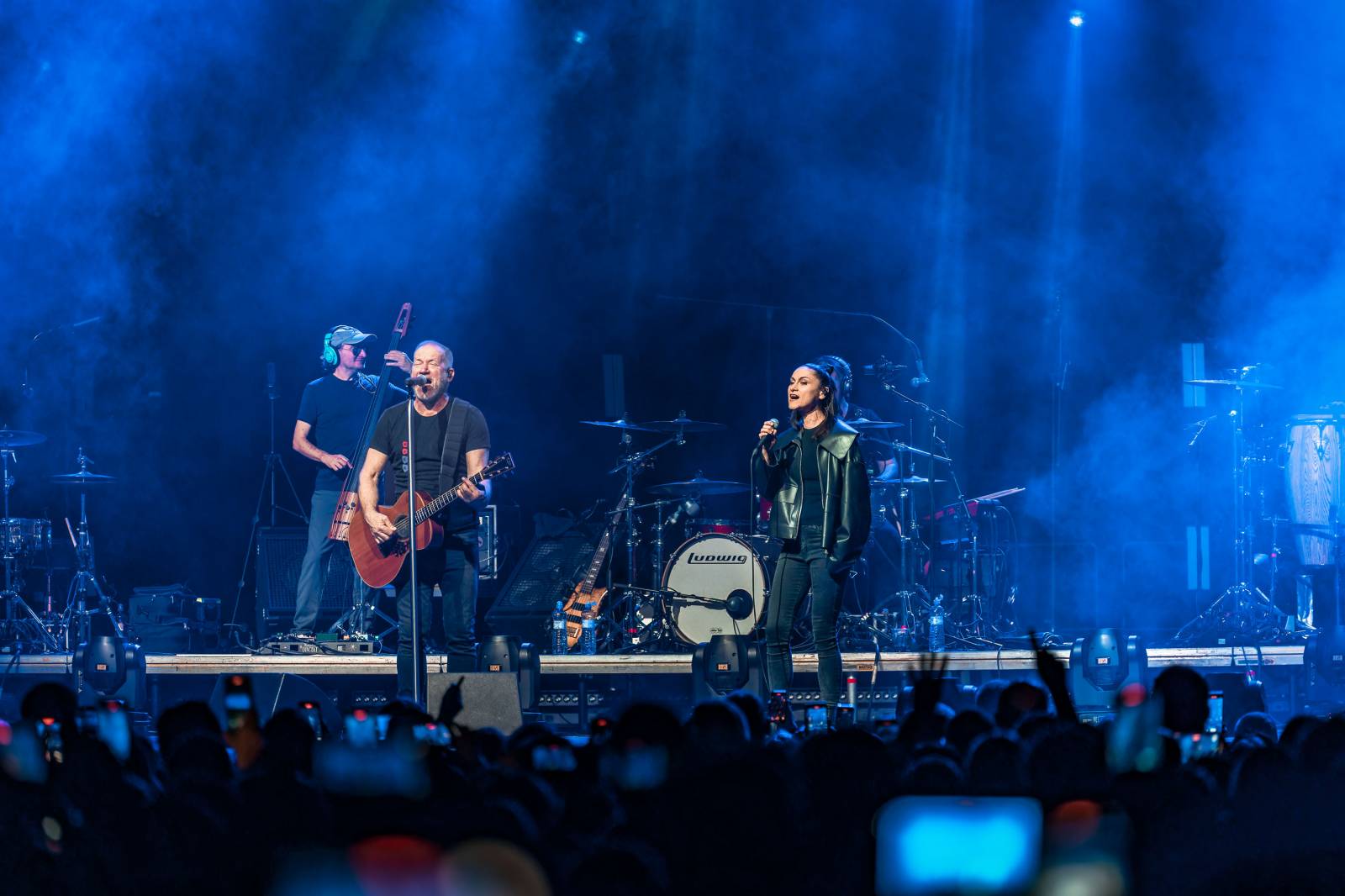 David Koller v Praze navodil vánoční atmosféru, do Fora Karlín si pozval Bena Cristovao a Lenku Dusilovou