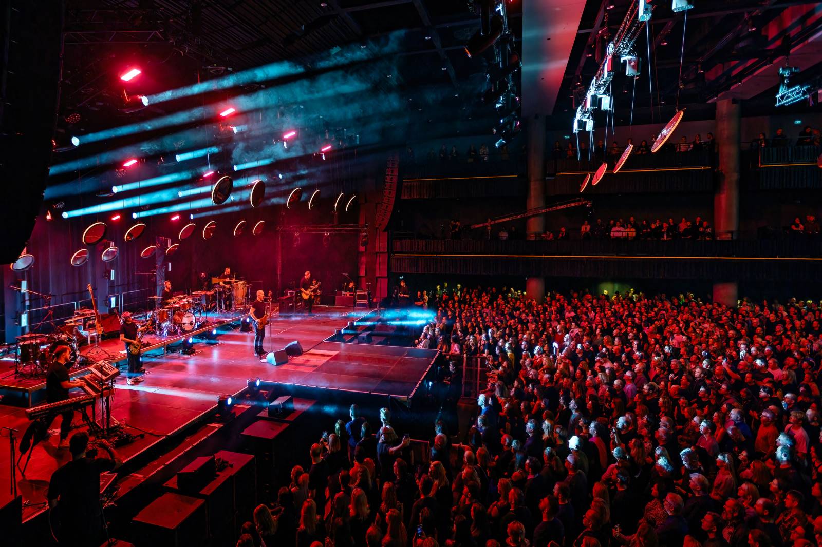 David Koller v Praze navodil vánoční atmosféru, do Fora Karlín si pozval Bena Cristovao a Lenku Dusilovou