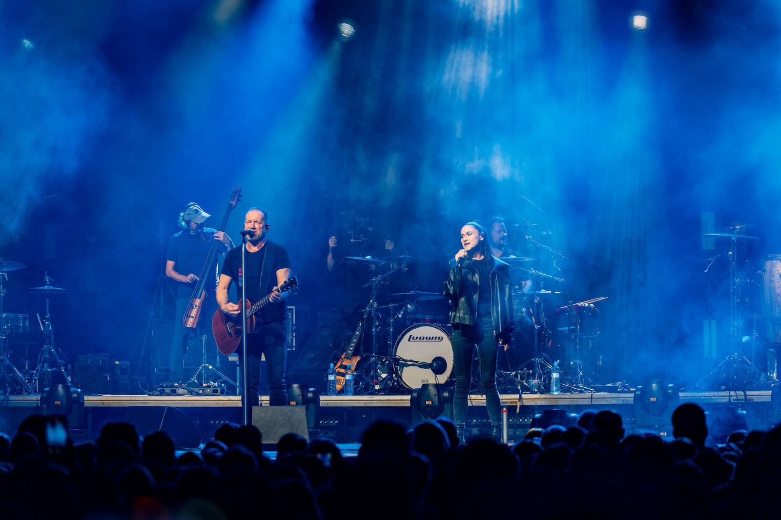 David Koller v Praze navodil vánoční atmosféru, do Fora Karlín si pozval Bena Cristovao a Lenku Dusilovou