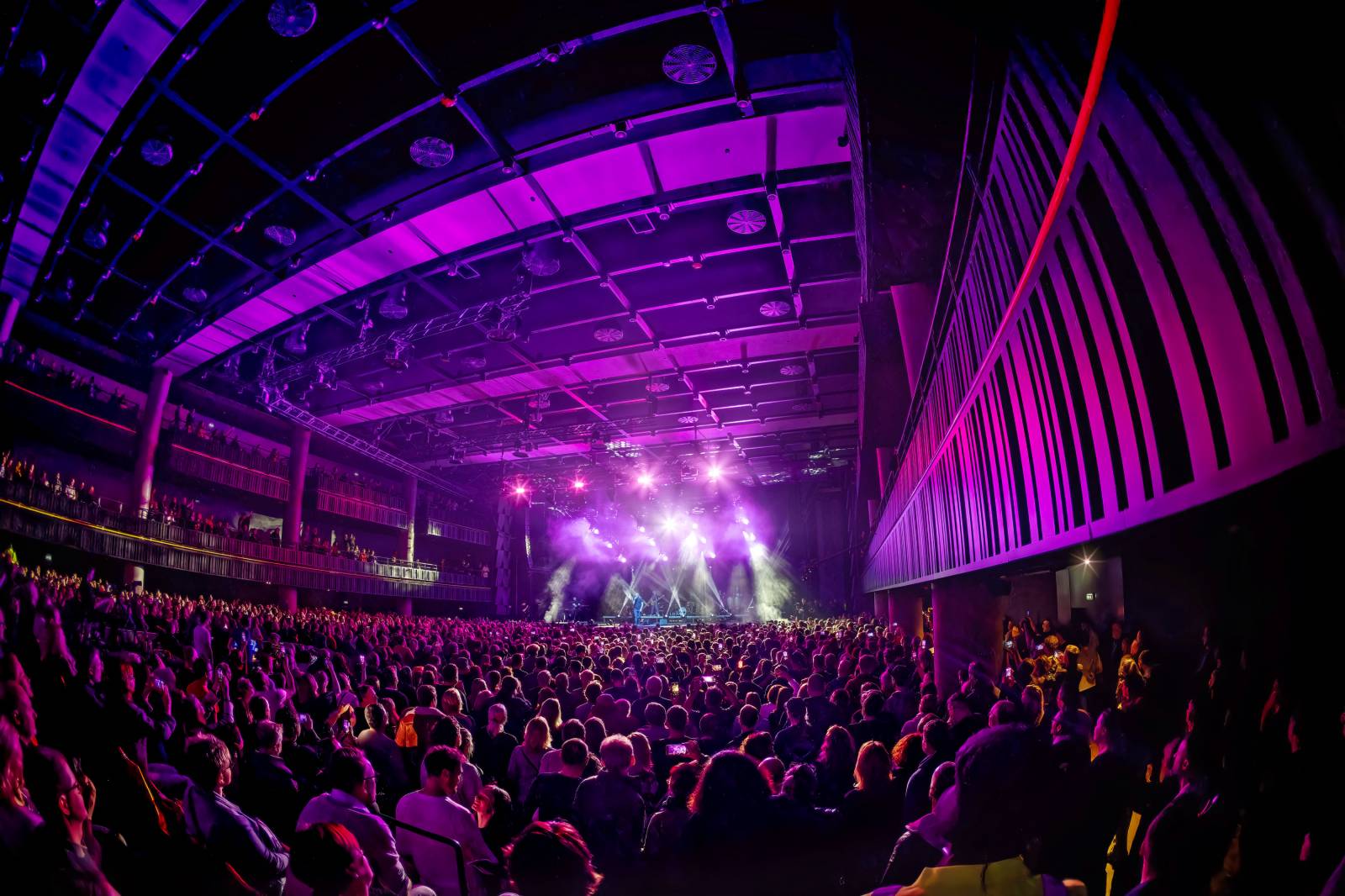 David Koller v Praze navodil vánoční atmosféru, do Fora Karlín si pozval Bena Cristovao a Lenku Dusilovou