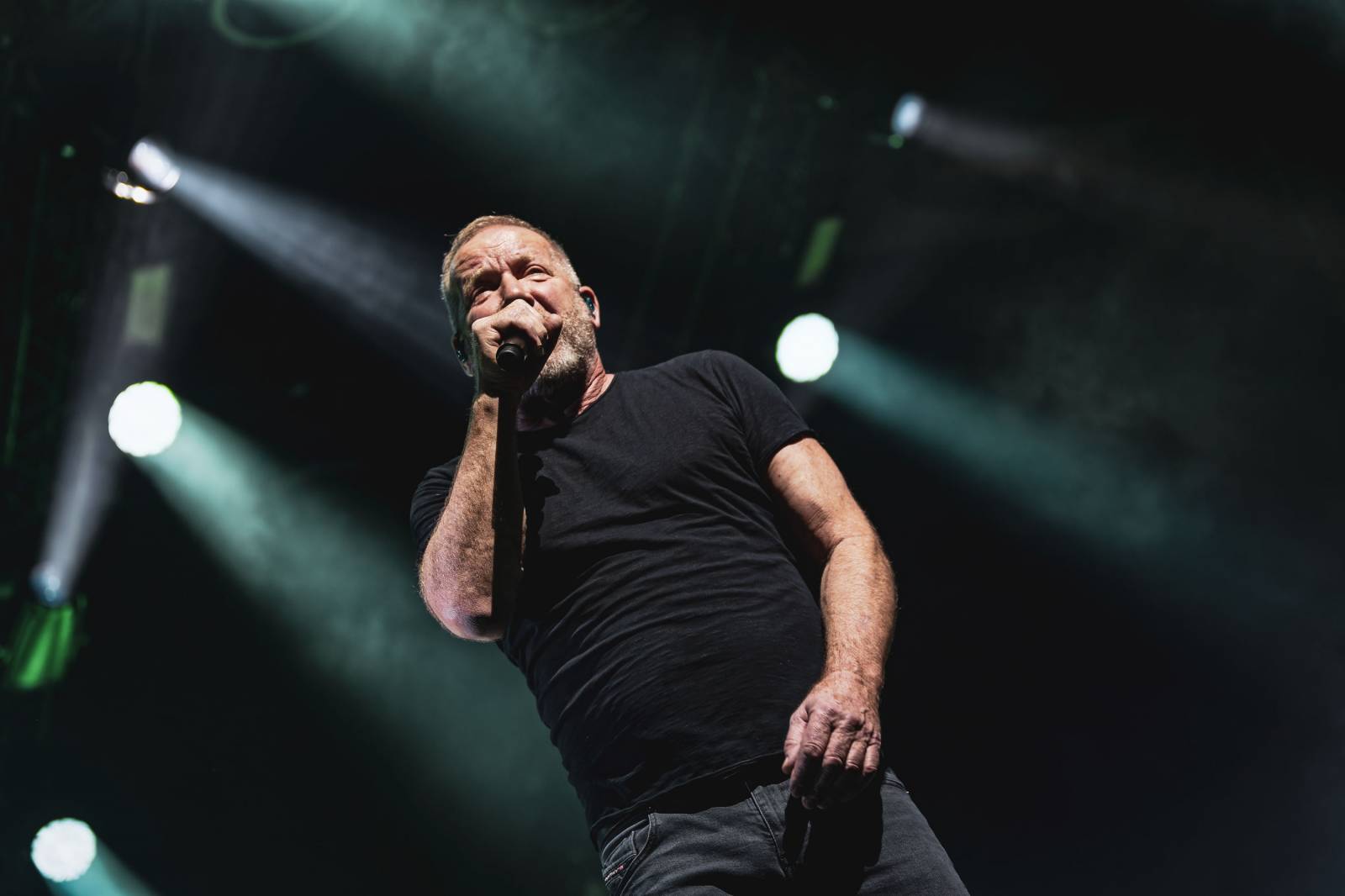 David Koller v Praze navodil vánoční atmosféru, do Fora Karlín si pozval Bena Cristovao a Lenku Dusilovou