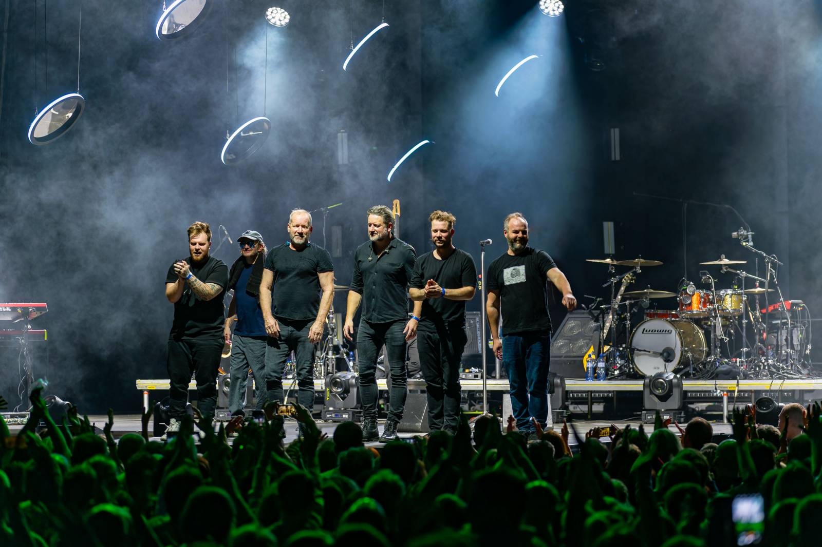 David Koller v Praze navodil vánoční atmosféru, do Fora Karlín si pozval Bena Cristovao a Lenku Dusilovou