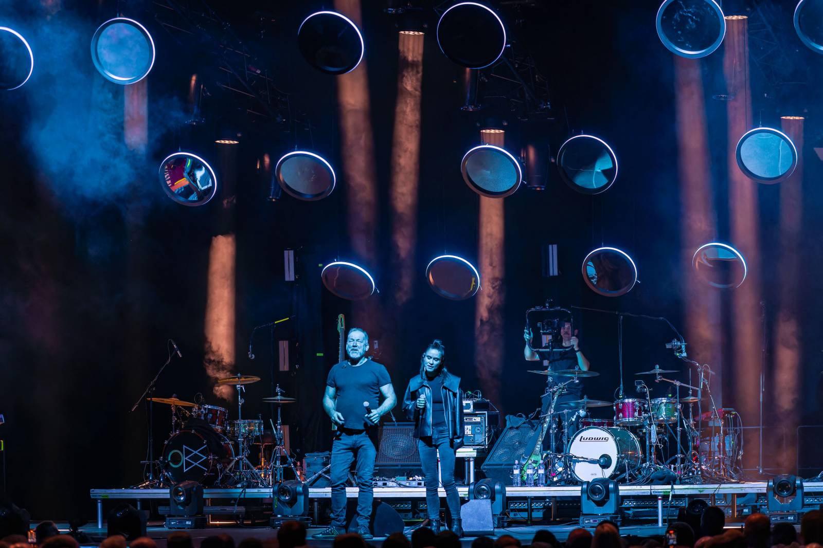 David Koller v Praze navodil vánoční atmosféru, do Fora Karlín si pozval Bena Cristovao a Lenku Dusilovou