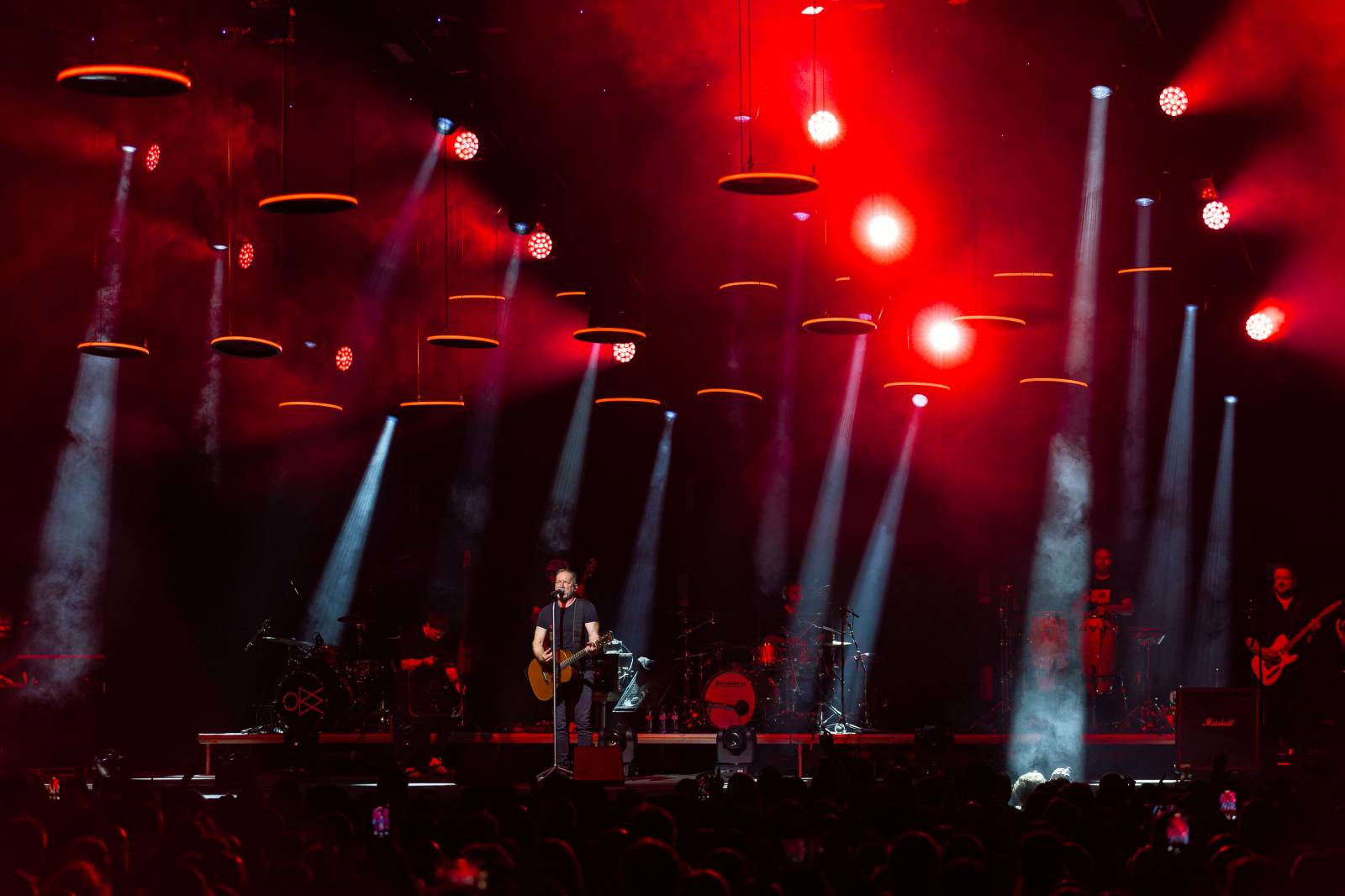 David Koller v Praze navodil vánoční atmosféru, do Fora Karlín si pozval Bena Cristovao a Lenku Dusilovou